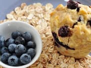 This easy oatmeal muffins recipe is super easy to make and EVERYONE love them! You can easily add berries, chocolate chips, raisins to add extra pizzaz\!