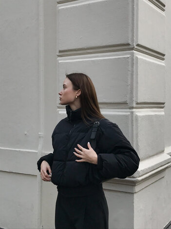 A woman looking fashionable.