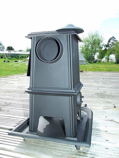 pipsqueak tiny wood stove with back vent