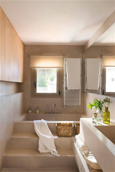 En Suite, Large, Mini Bathroom Looks For You To Get Inspired