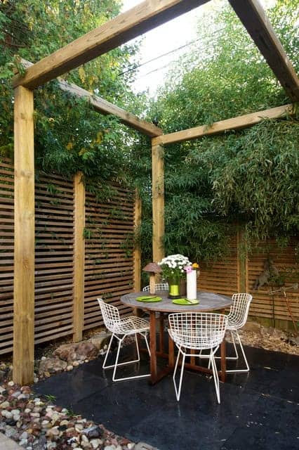 16 Functional Ideas To Design Pretty Deck In A Small Yard 13