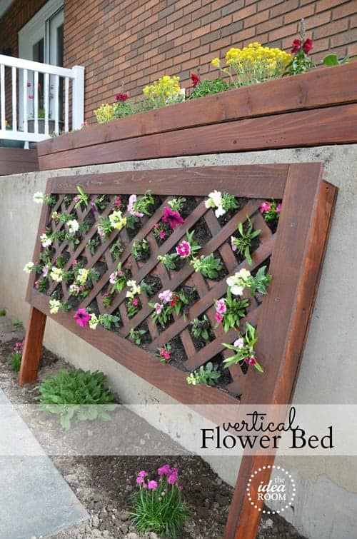 2. DIY VERTICAL FLOWER BED 2. DIY VERTICAL FLOWER BED
