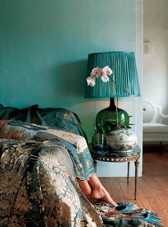 Turquoise Temptation Through Designing Your Bedroom in Captivating Blue Tones