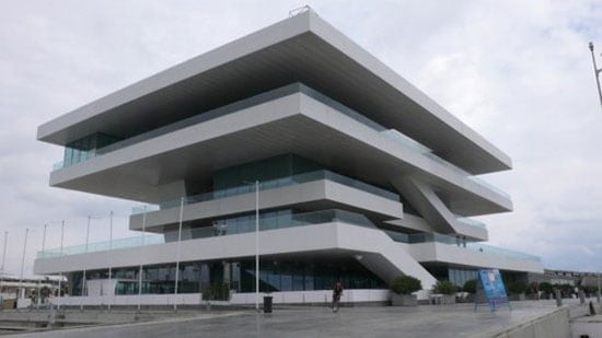24 Buildings With Modern And Impressive Architecture