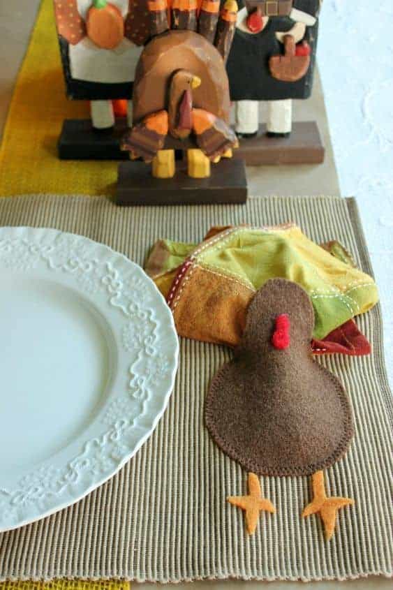1. Felt Turkey And Napkin Placement Mat 1. Felt Turkey And Napkin Placement Mat