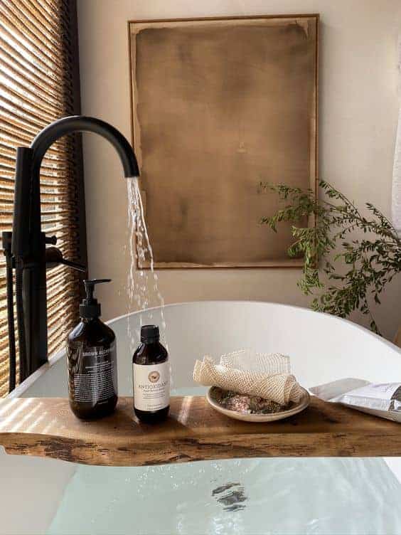 Replacing a tub with a shower: what are the benefits?