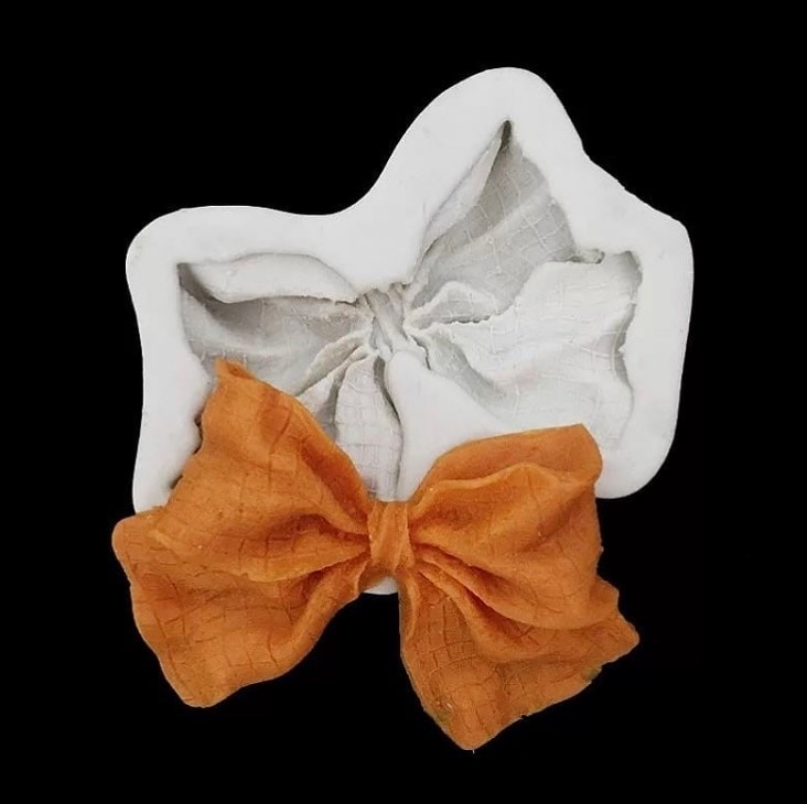 Textured Bow Mould