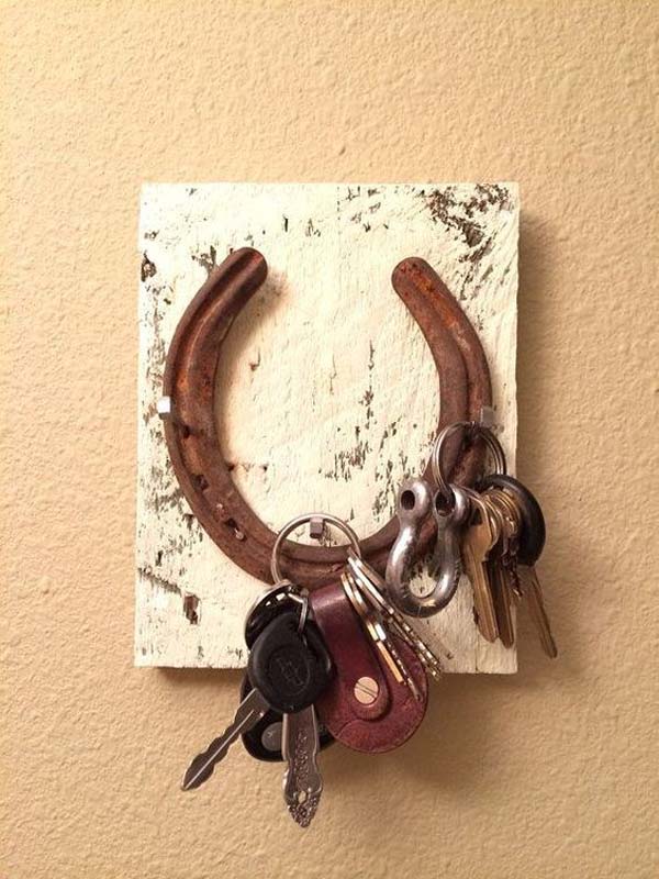 18 Super Cool DIY Horseshoe Projects That Will Add Charm To Your Home Decor 18