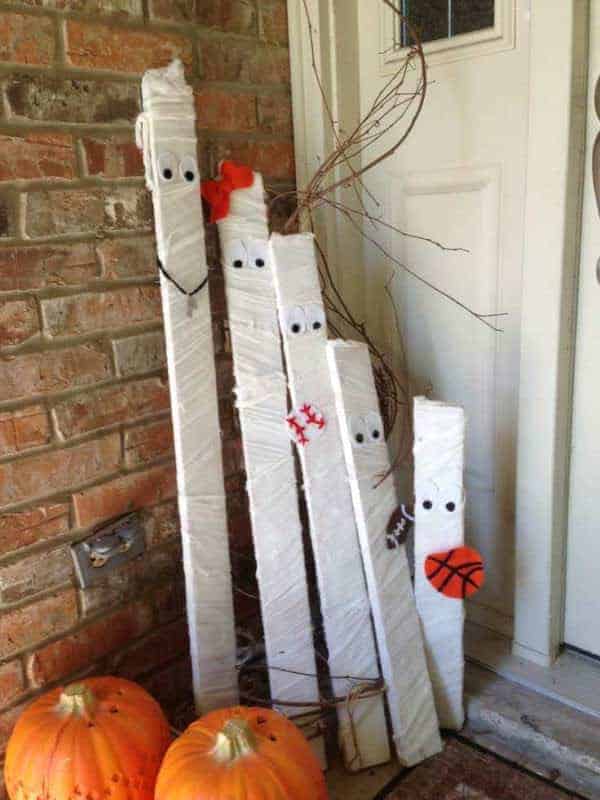 18 Truly Fascinating DIY Halloween Decorations Made Of Reclaimed Wood 15
