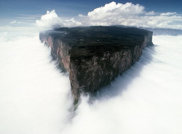 25 Places That Don't Look Normal, But Are Actually Real