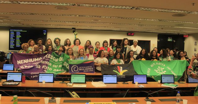 Criança-não-é-mãe-campanha-avança-no-Congresso-pelo-fim-da-maternidade-infantil-