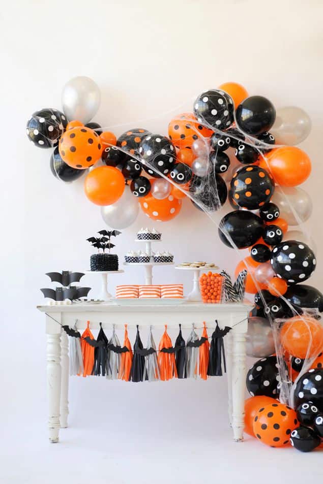 15 Festive DIY Halloween Party Decorations You Must Craft 15 Festive DIY Halloween Party Decorations You Must Craft