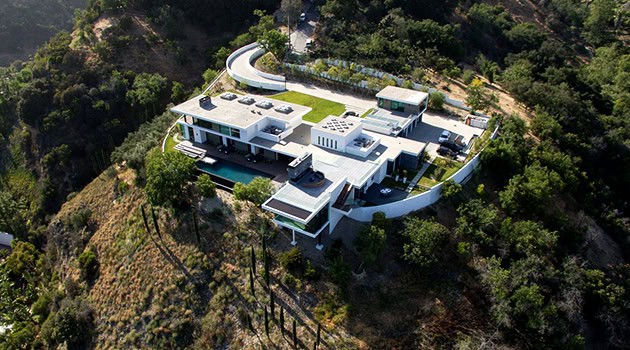 Benedict Canyon Residence by Whipple Russel Architects in Beverly Hills