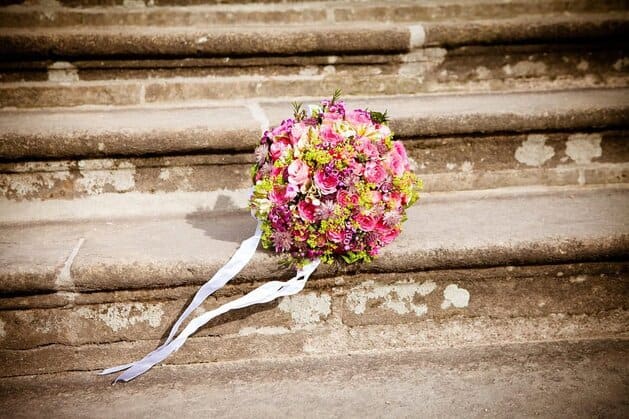 5 Simple and Cheap Ways To Decorate Your Home After The Wedding