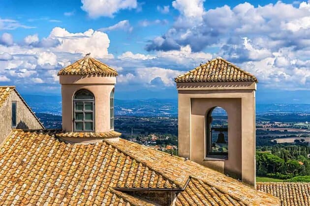 How to Secure Your Roofing Before Strong Weather Condition Hits Town