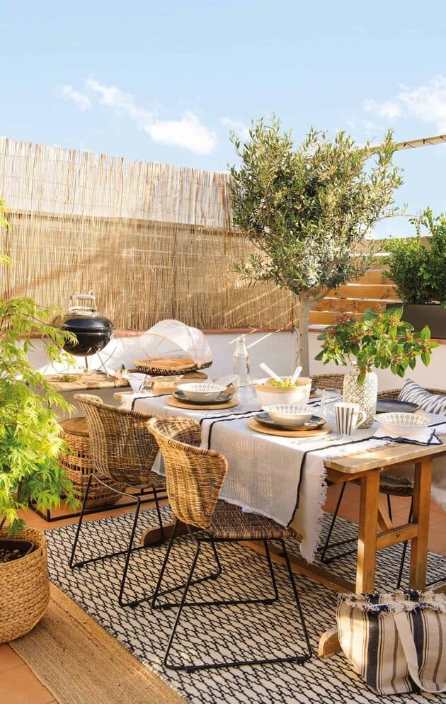 Small Outdoor Dining Rooms on Balconies, Terraces and Patios