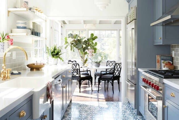 Expert Architect Ideas To Space Out Small Kitchens