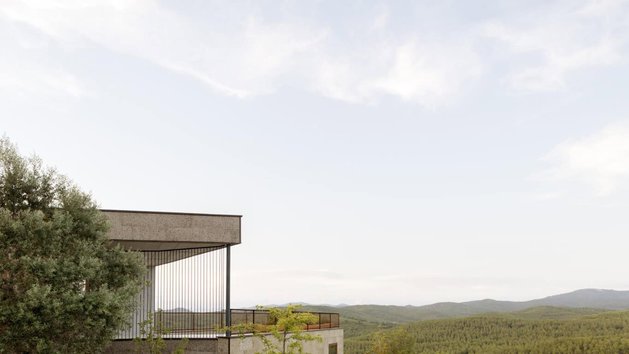 The house in the forest by El Fil Verd in Barcelona, Spain