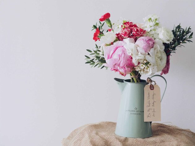 Decorate Your Home With Flowers - 6 Inspirational and Unique Ideas