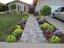 17 Divine Front Yard Designs That Everyone Will Envy