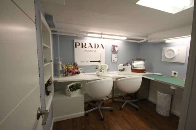 17 Functional Small Built-In Work Table Design Ideas 14