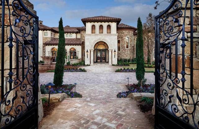18 Dashing Mediterranean Residence Exterior Designs That Will Impress You