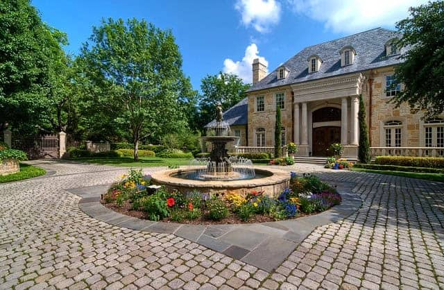 19 Brilliant Tiered Fountain Design To Enhance The Look Of Your Courtyard 19