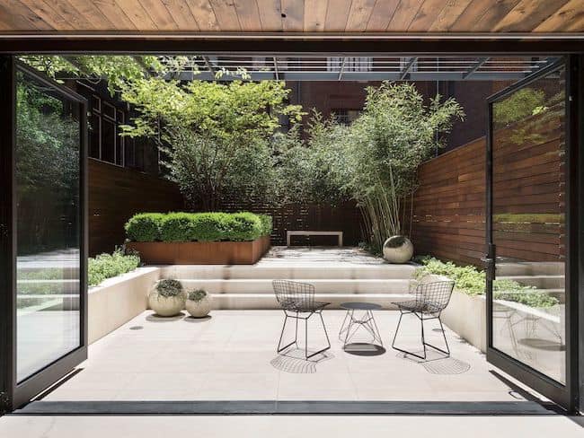 The Place of Volume in Minimalist Gardens The Place of Volume in Minimalist Gardens