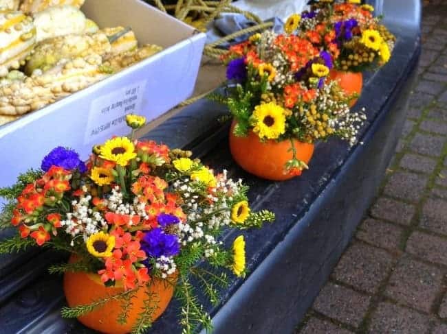2. Pumpkin Flower Arrangement