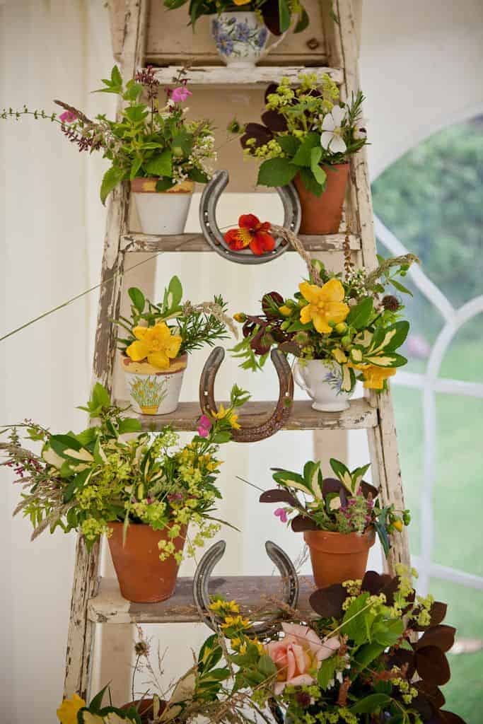 30 Most Amazing Vintage Garden Decorations 30