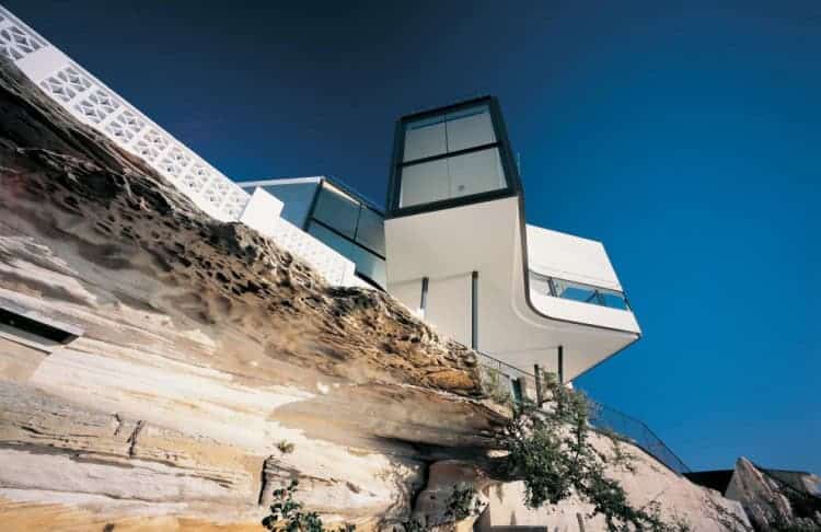 Holman House by Durbach Block Jaggers: A Cliffside Masterpiece Inspired by Picasso