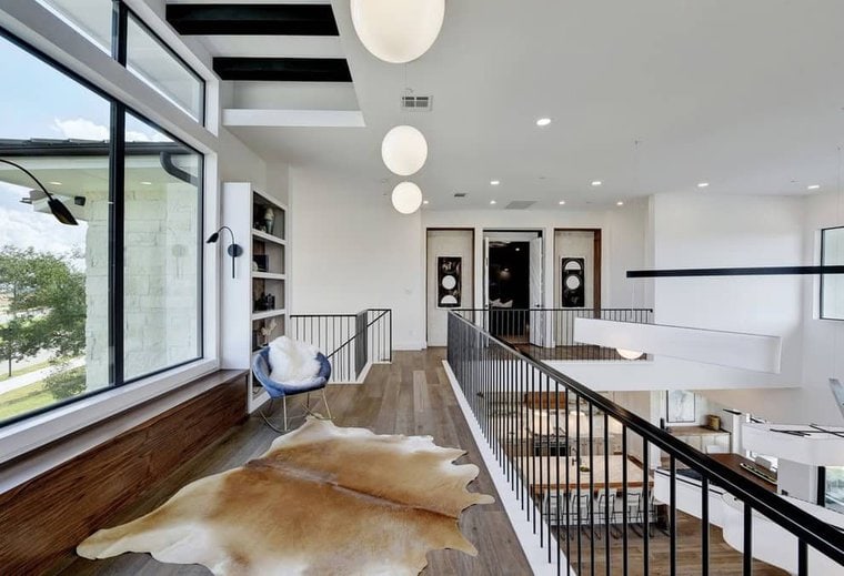 15 Scandinavian Hall Designs That Are Perfect For Narrow Spaces