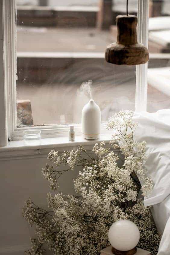 Aromatherapy at Home – Discovering the Best Scents to Make Your Room Inviting