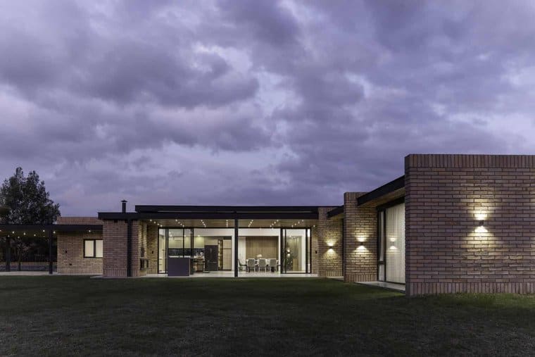 TC House by Arqcor Proyectos Arquitectura in Cuenca, Ecuador