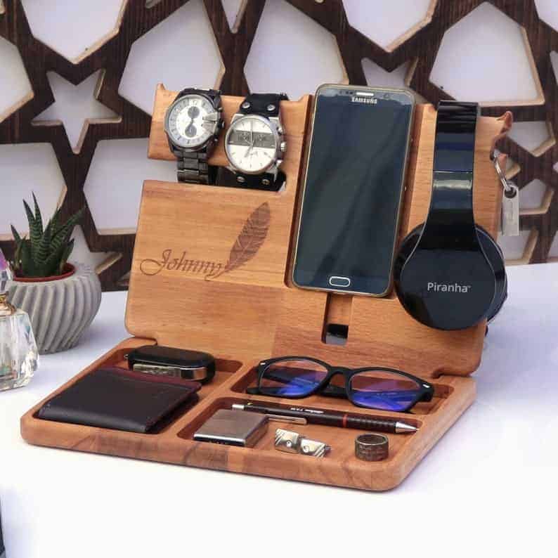 3. Modern Desk Organizer 3. Modern Desk Organizer
