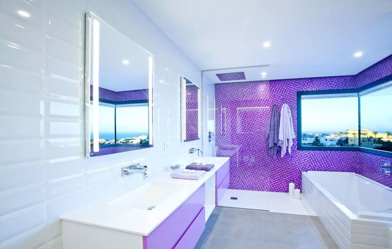 1. Contemporary Bathroom