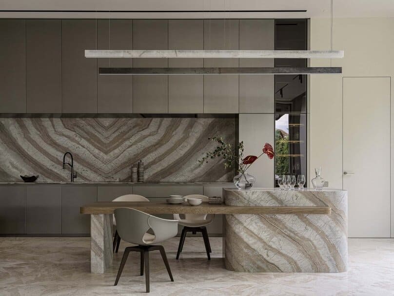 Bright Villa Kyoto by Ekaterina Yakovenko – kitchen with stone backsplash and island, Russia