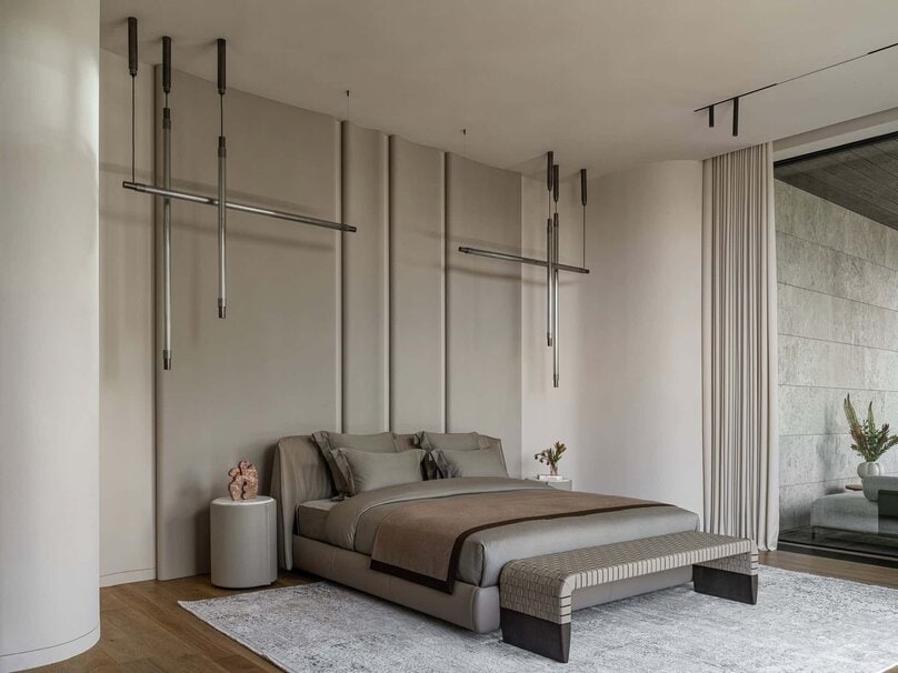 Bright Villa Kyoto by Ekaterina Yakovenko – primary bedroom feature wall, Russia