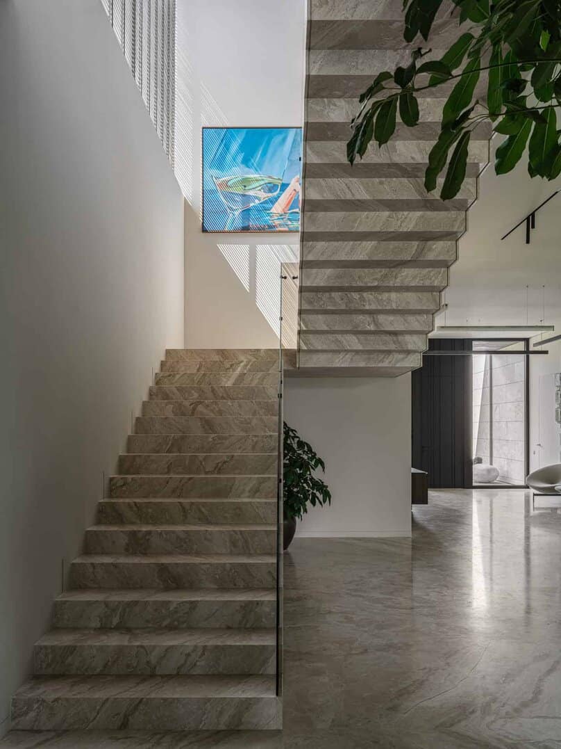 Bright Villa Kyoto by Ekaterina Yakovenko – staircase portrait with artwork, Russia
