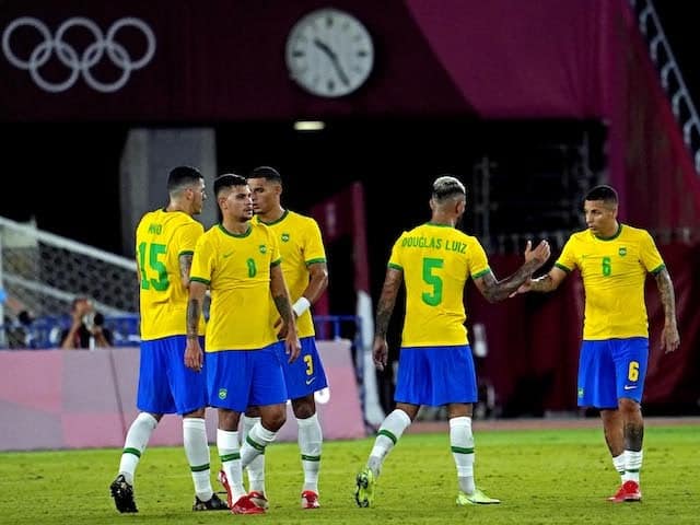 748aa7aa-ab6e-5598-e0fa-147e36a398fa.jpeg - Gambyl Sports Betting Exchange Brazil celebrates after beating Germany in Group D play during the Tokyo 2020 Olympic Summer Games at Nissan Stadium on July 22, 2021