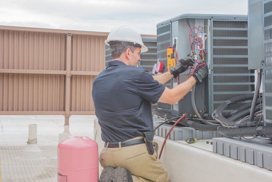 What is a Hvac Contractor: Essential Guide to Hiring Experts