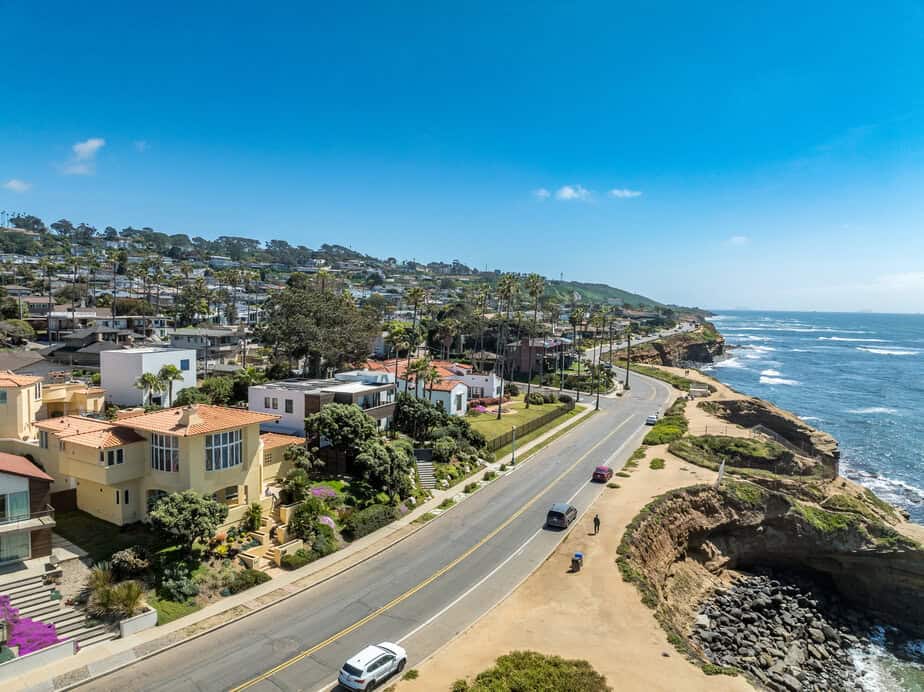 Buying a Home in Competitive San Diego Neighborhoods,Jenn Edwards