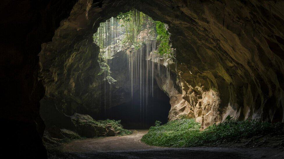 spiritual meaning of cave sparks inner awakening – Blissful Destiny