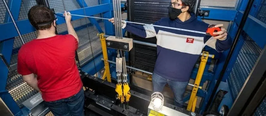 نصب آسانسور