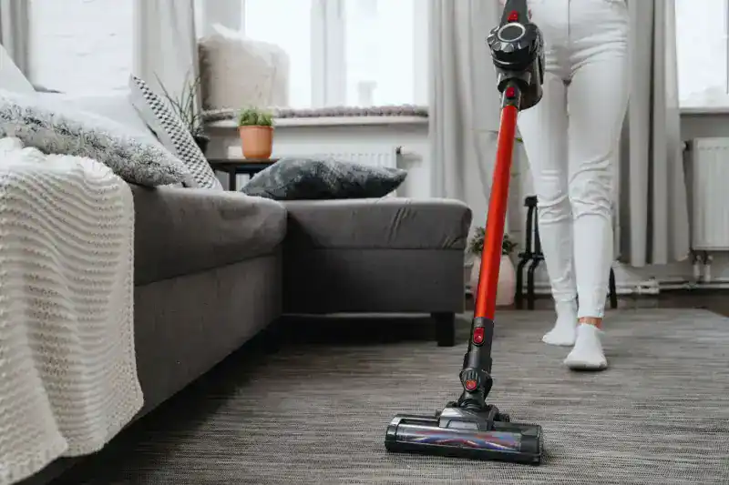house cleaning vacuum living room