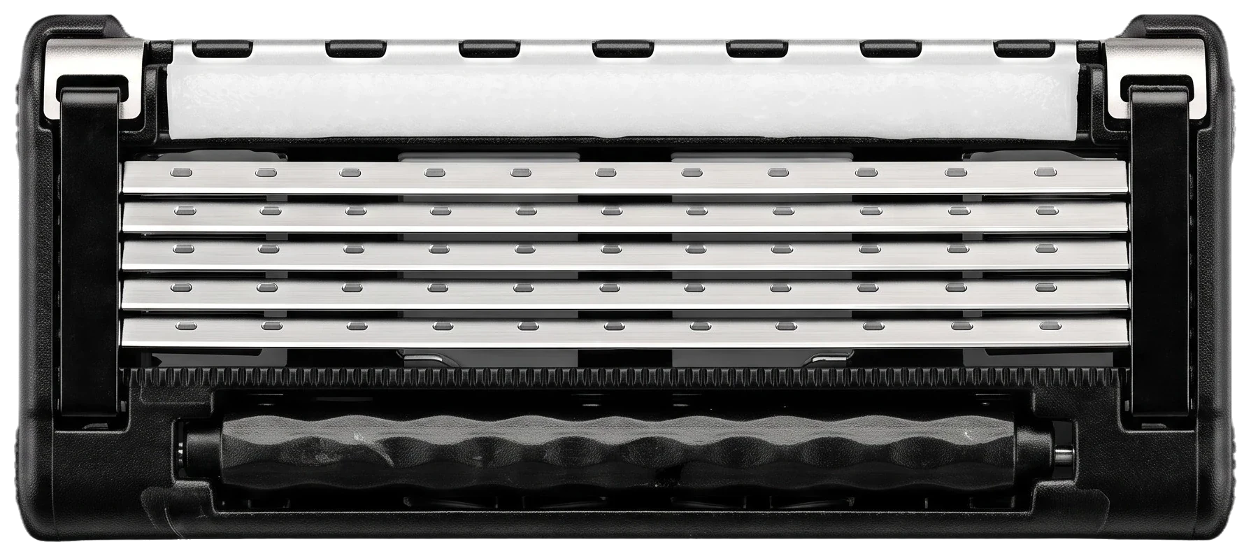 The Bearded Colonel five-blade razor head: aloe strip, five blades and roller