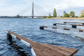 Pomost do cumowania, odnogi cumownicze, pływaki do pomostów
