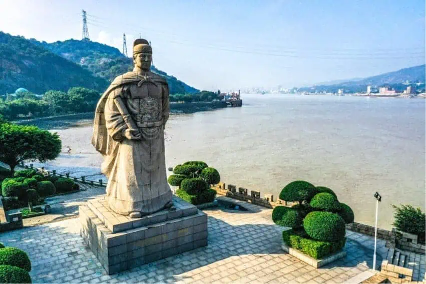 Statue of Zheng He by the Minjiang River.