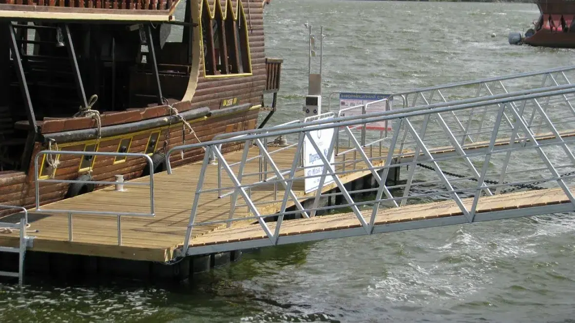 Jachthaven | Aanlegsteiger | Drijvende Steigers | Vingersteiger ...