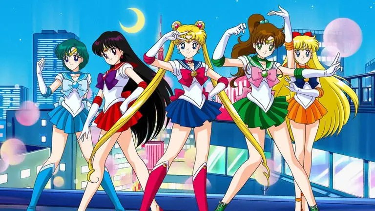 Sailor Neptune y Sailor Uranus posando junto a otras sailor scouts – Sailor Moon.